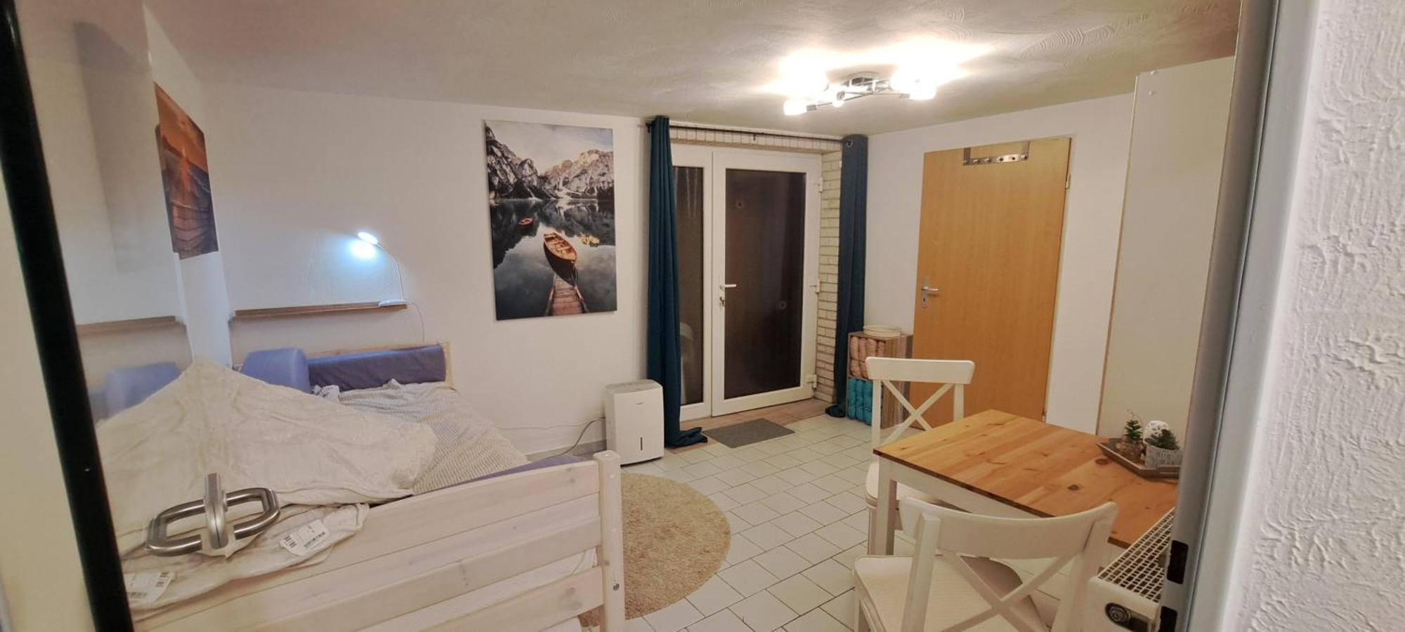 Private 1-2,5 -zimmer-wohnung Mit Terrasse