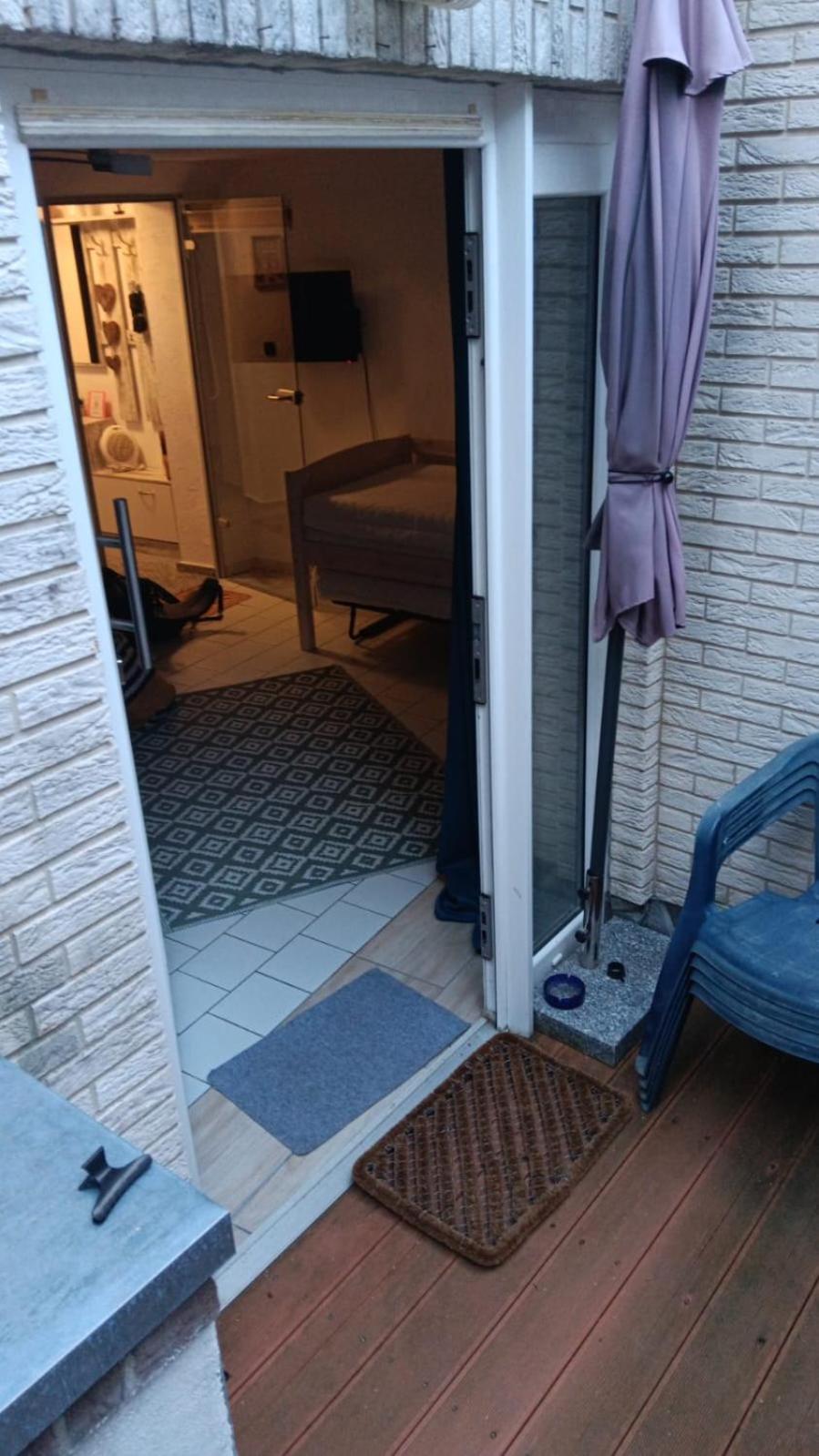 Apartment Private 1-2,5 -zimmer-wohnung Mit Terrasse