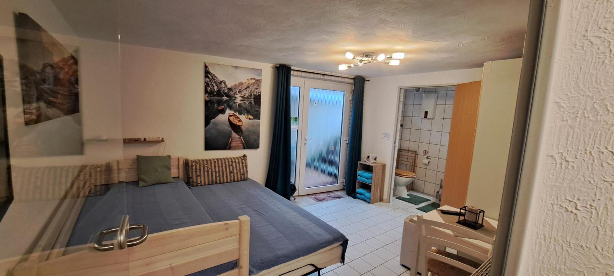 Apartment Private 1-2,5 -zimmer-wohnung Mit Terrasse