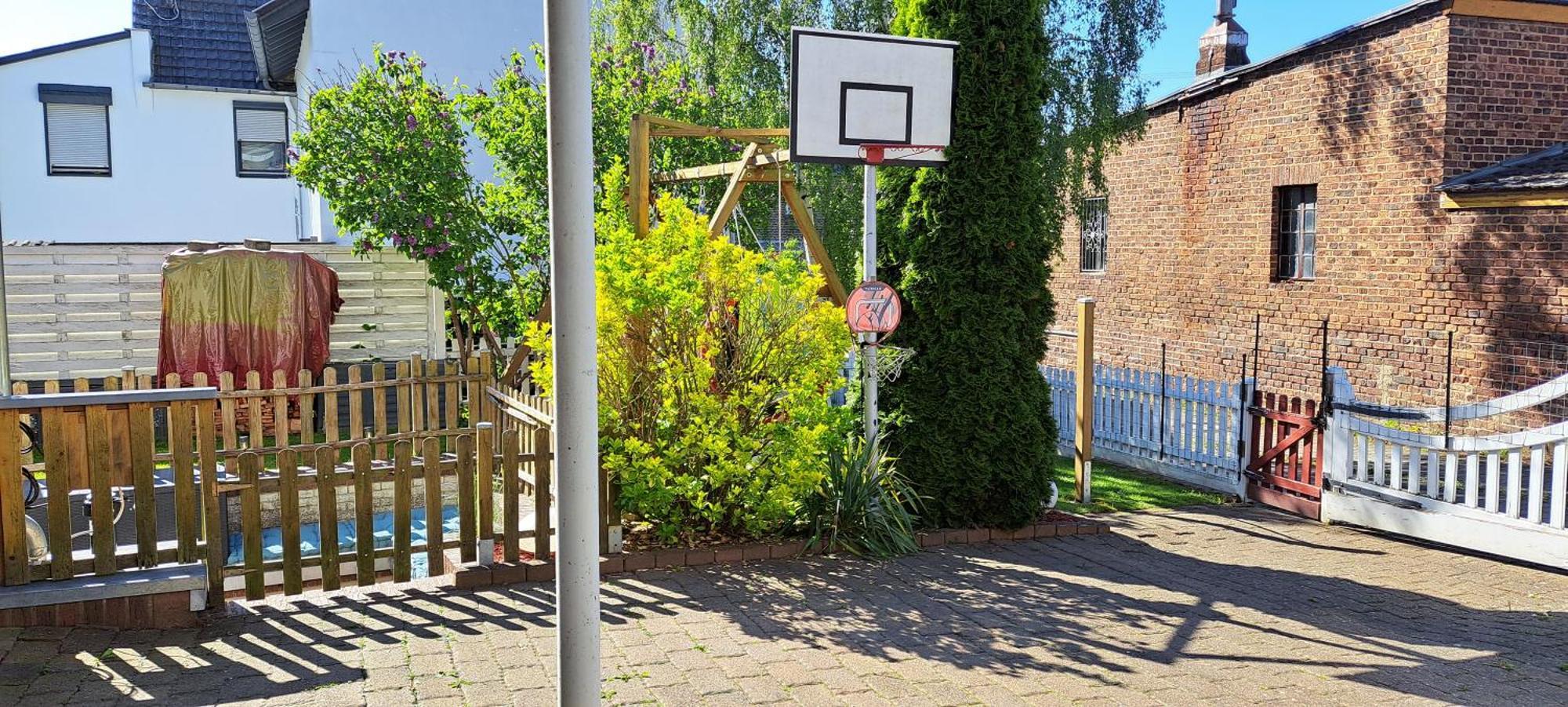 Private 1-2,5 -zimmer-wohnung Mit Terrasse *